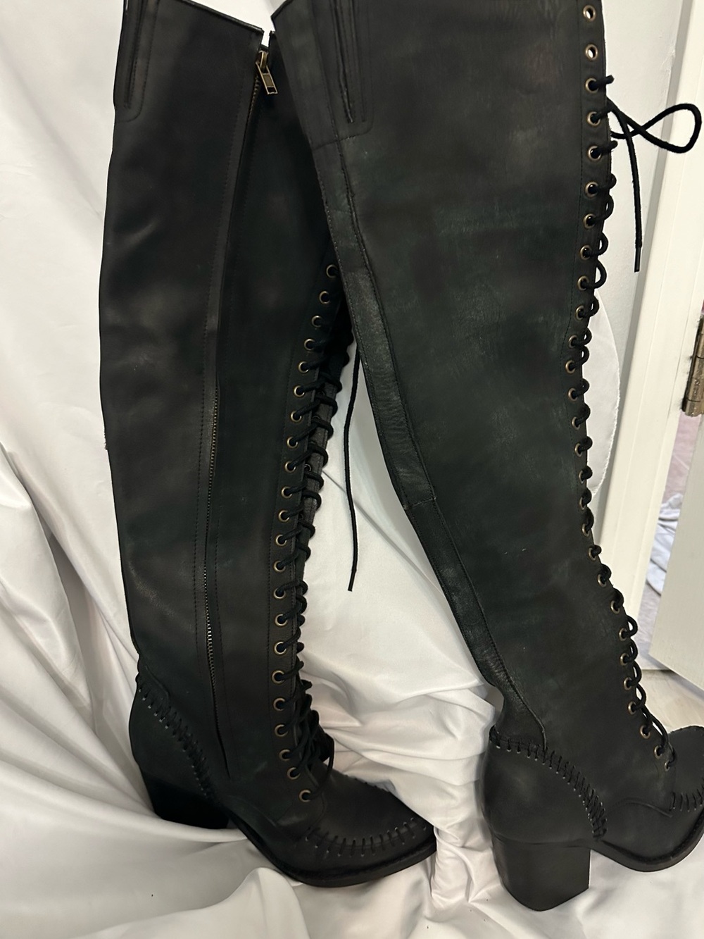 Jeffrey Campbell James Boots- Please read